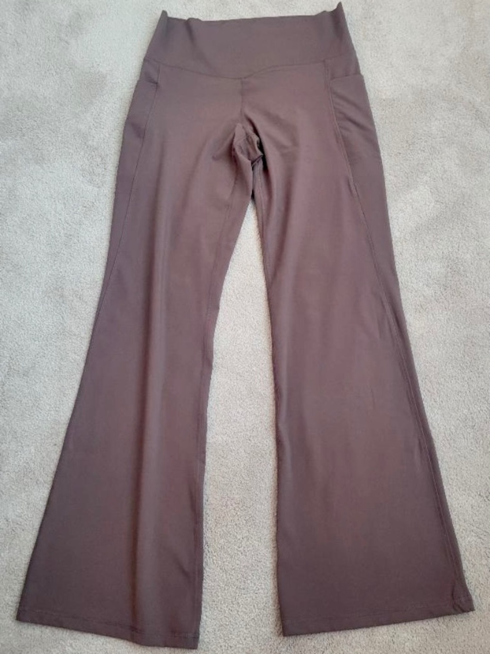 MEMBER'S MARK Women's Everyday Flare Yoga Pants Size Large Brown